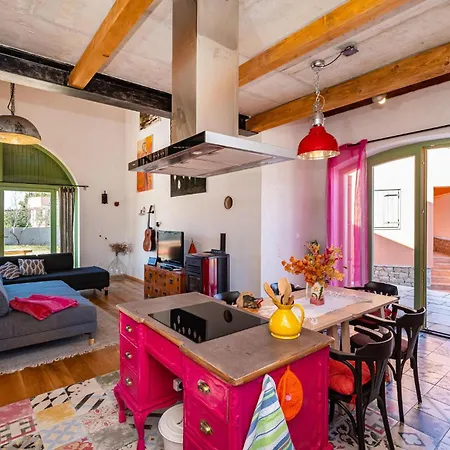 1 Bedroom Beautiful Home In Ražanac Exteriér fotografie
