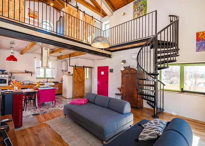 1 Bedroom Beautiful Home In Razanac