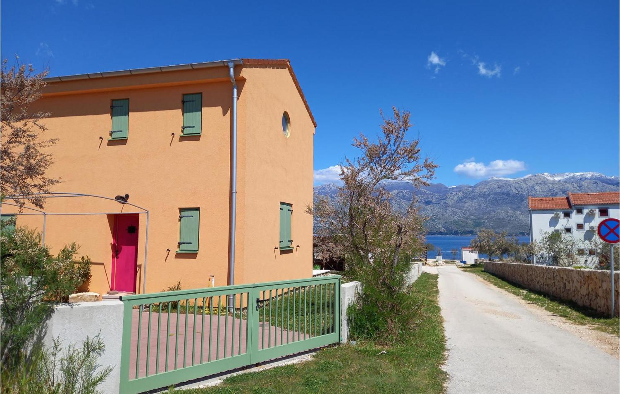 1 Bedroom Beautiful In